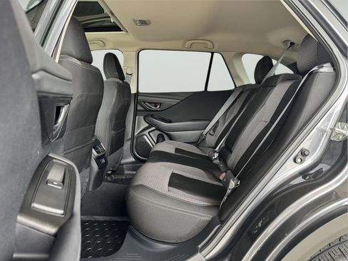 Used 2024 Subaru Outback Premium w/ Popular Package #1A AWD/4WD image 9