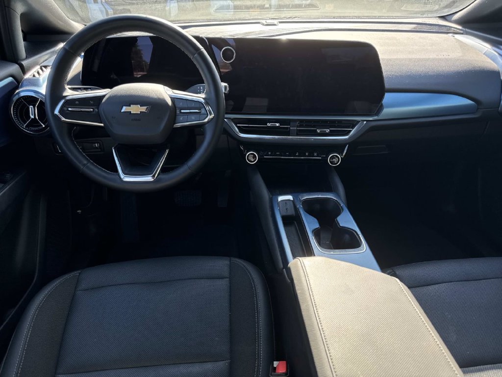 Used 2024 Chevrolet Equinox EV LT FWD image 7