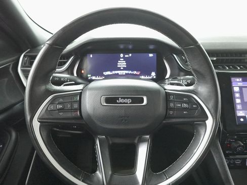 Used 2022 Jeep Grand Cherokee L Laredo image 13