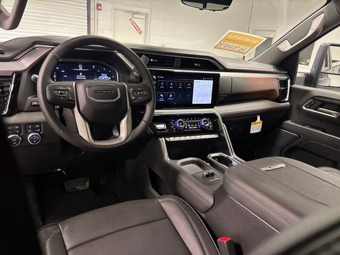 New 2025 GMC Sierra 2500 Denali w/ Denali Reserve Package image 27