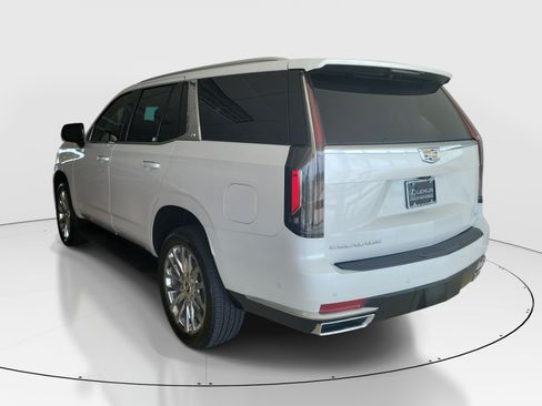 Used 2023 Cadillac Escalade Premium Luxury RWD image 6