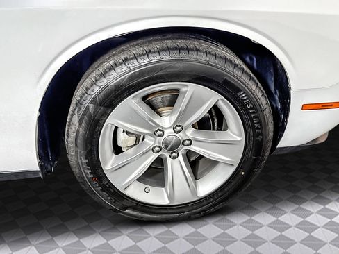 Used 2023 Dodge Challenger SXT image 30