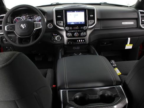 New 2026 RAM 1500 Big Horn AWD/4WD image 9