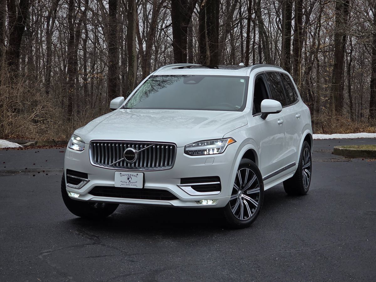 Used 2024 Volvo XC90 B5 Core w/ Climate Package AWD/4WD image 1