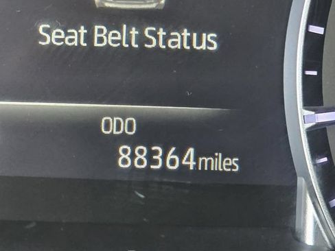 Used 2023 Toyota Highlander XLE FWD image 39