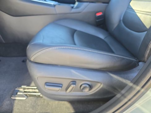 Used 2023 Toyota RAV4 XLE Premium image 26