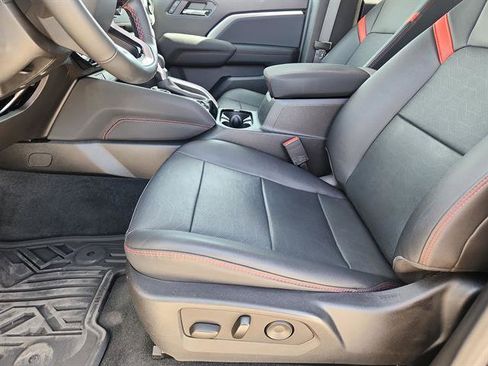 Used 2023 Chevrolet Colorado Z71 w/ Z71 Convenience Package 2 image 9