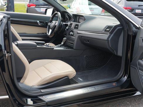 Used 2013 Mercedes-Benz E 550 Cabriolet image 21