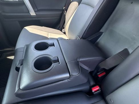 Used 2018 Toyota 4Runner SR5 Premium RWD image 35