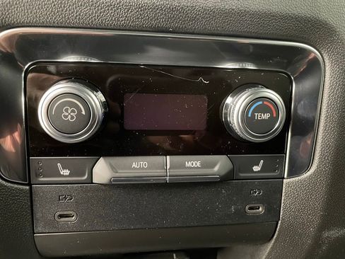 New 2026 GMC Yukon XL Denali image 12