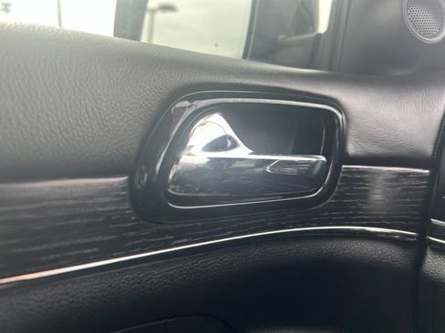 Used 2021 Jeep Grand Cherokee High Altitude AWD/4WD image 18