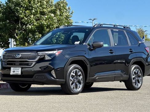 Certified 2025 Subaru Forester Premium w/ Convenience Package #1 AWD/4WD image 8