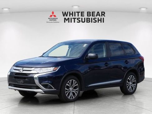Used 2016 Mitsubishi Outlander ES AWD/4WD image 2