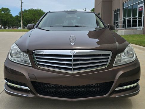 Used 2013 Mercedes-Benz C 250 Sedan image 2