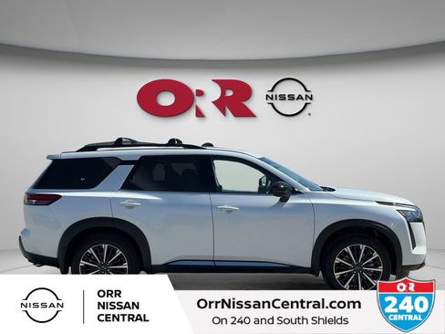 New 2026 Nissan Pathfinder Platinum image 4