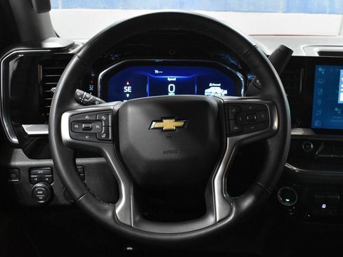 Used 2025 Chevrolet Silverado 1500 LT AWD/4WD image 6