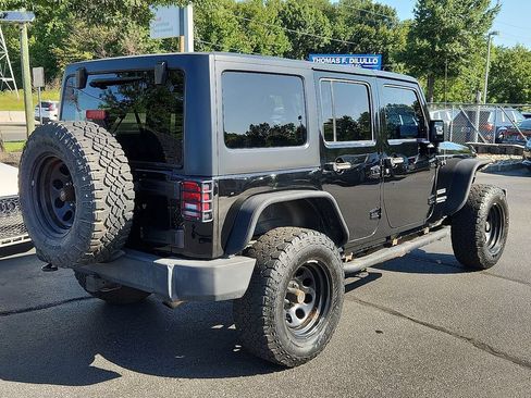 Used 2015 Jeep Wrangler Unlimited Sport w/ Quick Order Package 24S AWD/4WD image 11