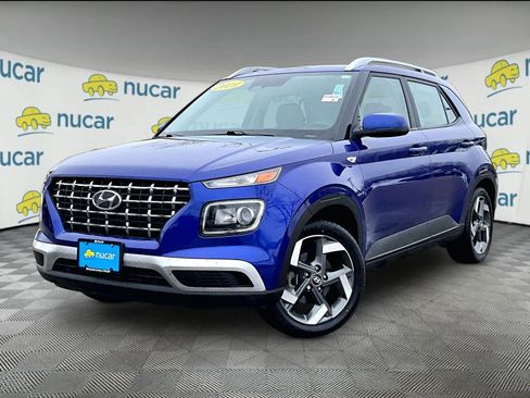 Used 2023 Hyundai Venue SEL image 3
