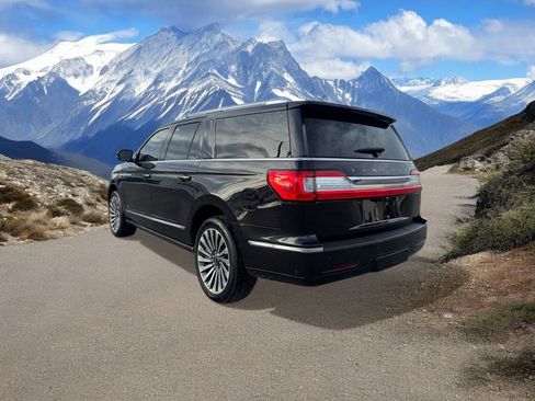 Used 2020 Lincoln Navigator L Reserve w/ Luxury Package image 3