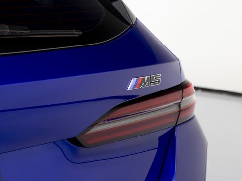 Used 2025 BMW M5 Touring w/ M Driver's Package image 44