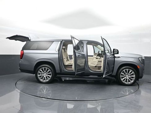 Used 2022 GMC Yukon XL Denali image 27
