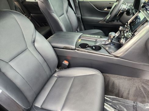 Used 2024 Lexus LX 600 4WD w/ Appearance Package image 15