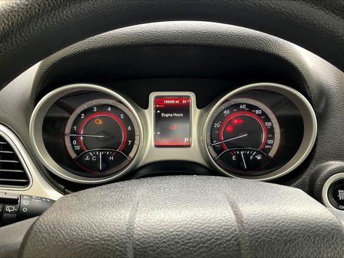 Used 2017 Dodge Journey SXT w/ Comfort/Convenience Group FWD image 13