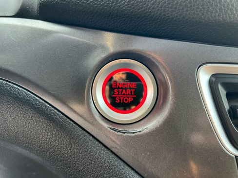 Used 2017 Honda Pilot EX-L image 32