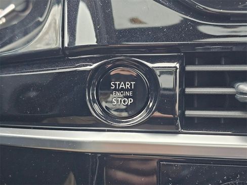 New 2025 Nissan Pathfinder SV w/ SV Premium Package image 16