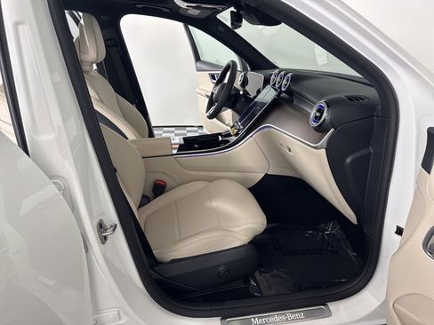 New 2026 Mercedes-Benz GLC 300 4MATIC image 14