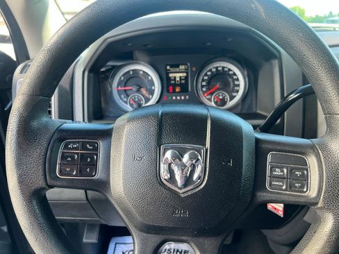 Used 2017 RAM 1500 Express w/ Black Ram 1500 Express Group AWD/4WD image 16
