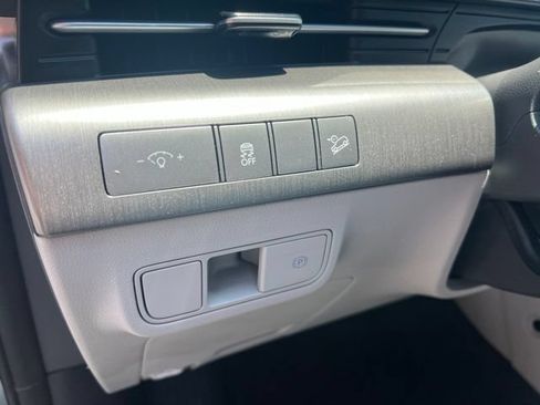 Used 2024 Hyundai Kona SEL AWD/4WD image 8