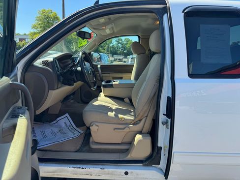 Used 2013 Chevrolet Silverado 2500 LT AWD/4WD image 12