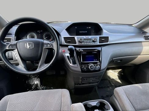 Used 2016 Honda Odyssey SE image 15