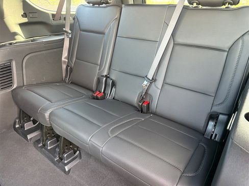 Used 2025 GMC Yukon XL Denali image 24