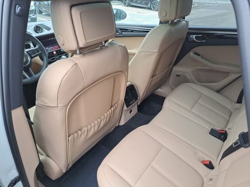 Used 2026 Porsche Macan AWD/4WD image 20