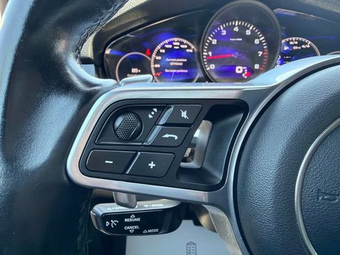 Used 2020 Porsche Cayenne AWD/4WD image 27
