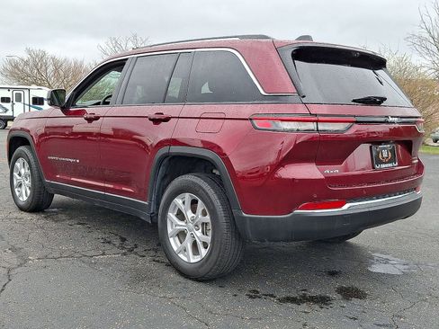 Used 2023 Jeep Grand Cherokee Limited w/ Luxury Tech Group II AWD/4WD image 22