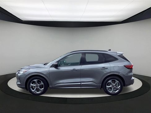 Used 2023 Ford Escape ST-Line FWD image 5