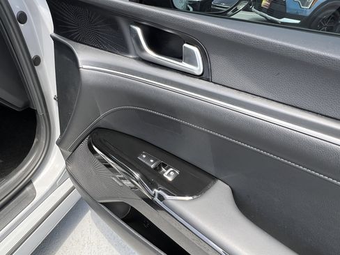 Used 2025 Kia K5 GT-Line w/ GT-Line Premium Package FWD image 9