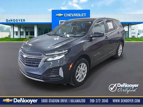 Used 2022 Chevrolet Equinox LT image 1