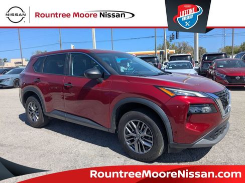 Used 2023 Nissan Rogue S image 1