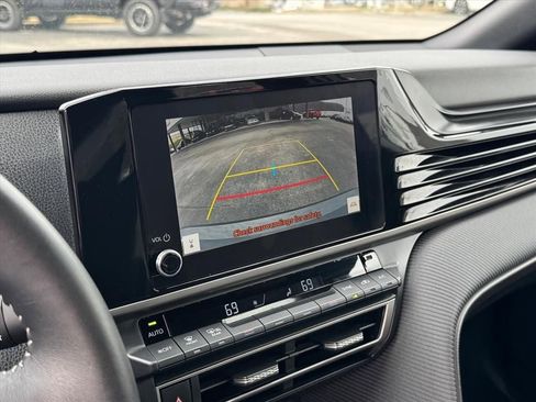 Certified 2025 Toyota Camry SE image 24