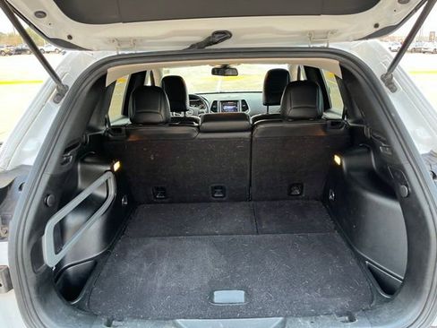 Used 2018 Jeep Cherokee Latitude Plus image 15