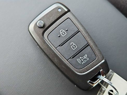 Certified 2026 Hyundai Venue SE image 34