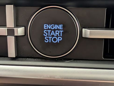 Used 2025 Hyundai Santa Fe XRT image 25