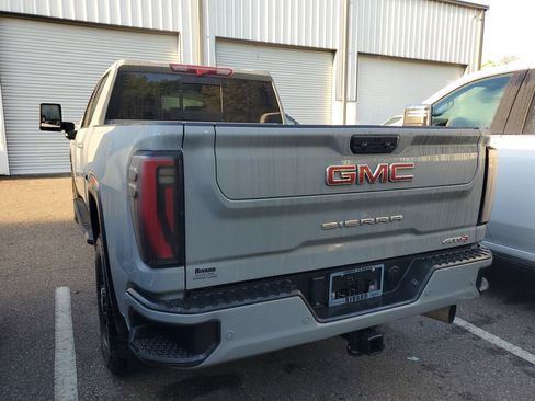 Used 2024 GMC Sierra 2500 AT4 w/ AT4 Premium Plus Package AWD/4WD image 3