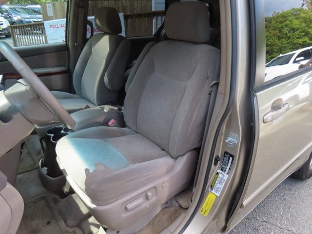 Used 2005 Toyota Sienna XLE w/ XLE Pkg 3 FWD image 17
