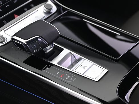 Used 2023 Audi A8 L 3.0T image 34