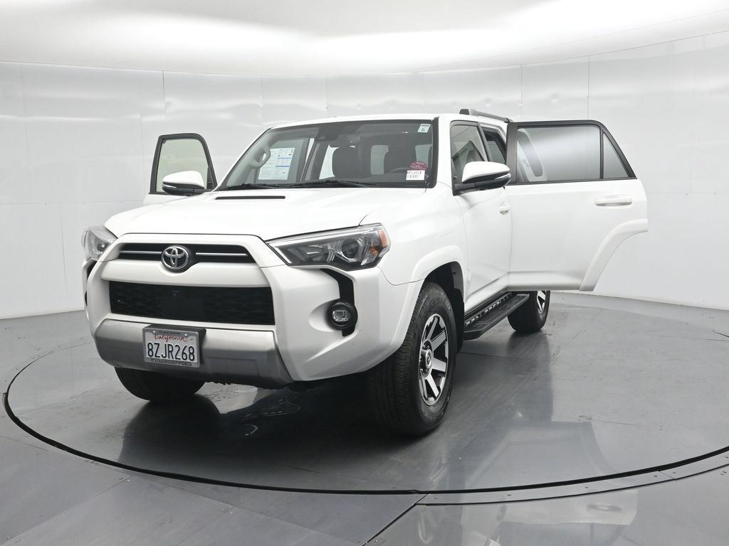 Used 2022 Toyota 4Runner TRD Off-Road Premium AWD/4WD image 31